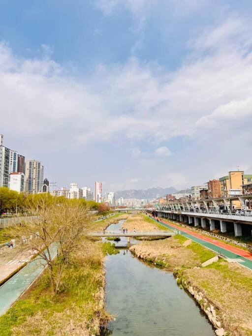 Large House Subway 5 Minute Villa Seoul